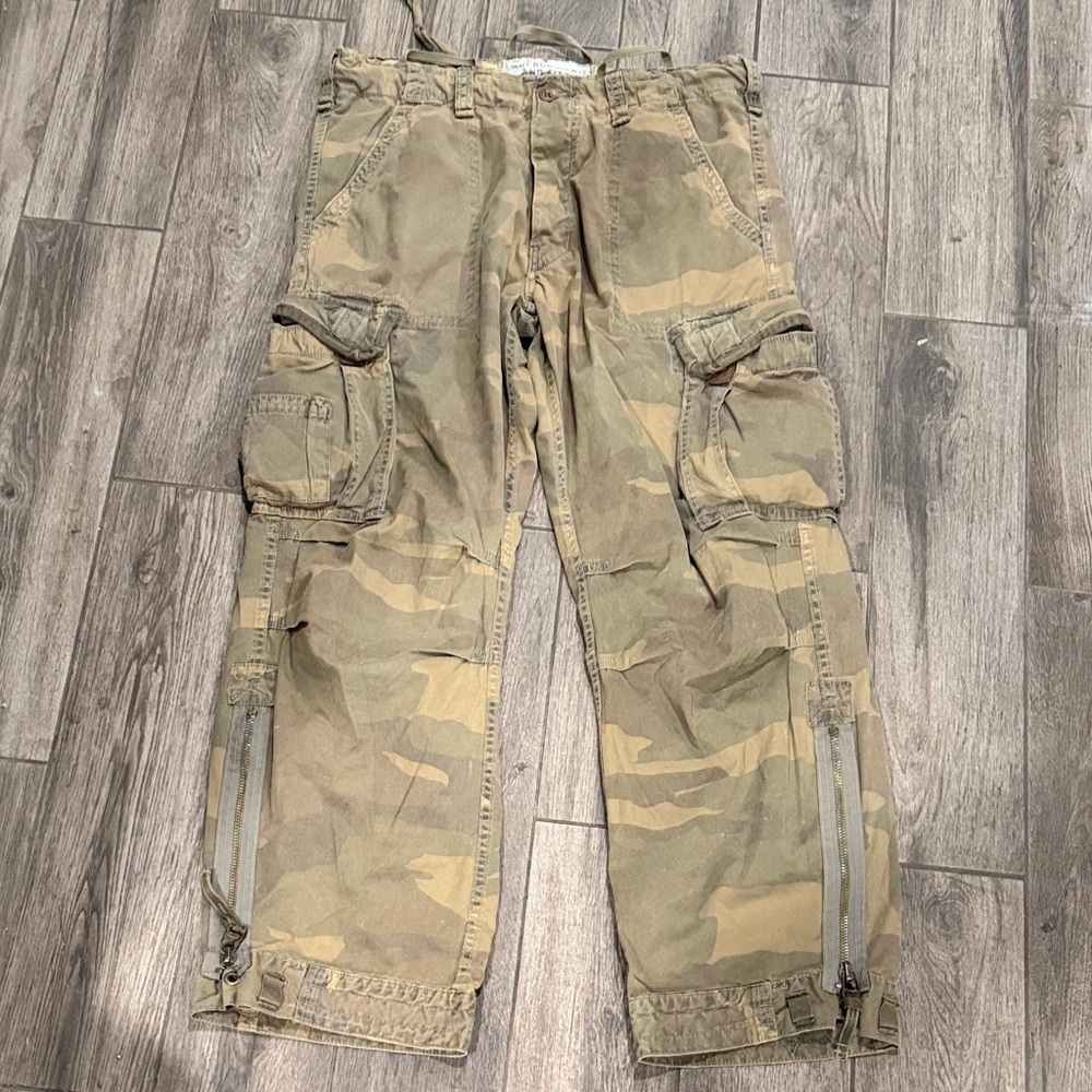 Rare Y2K Abercrombie & Fitch Paratroops Camo Cargo Pants